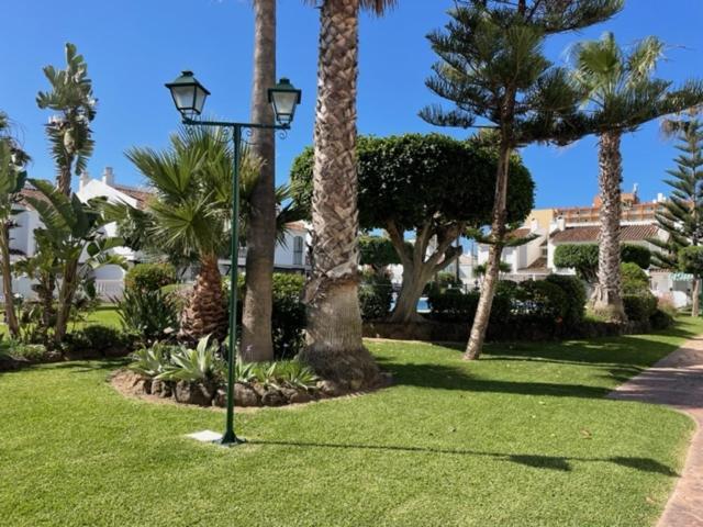 Malaga Chalet En Guadalmar Villa ภายนอก รูปภาพ